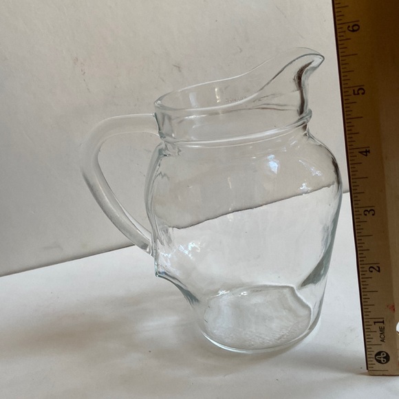Vintage clear glass milk pitcher - Picture 2 of 8